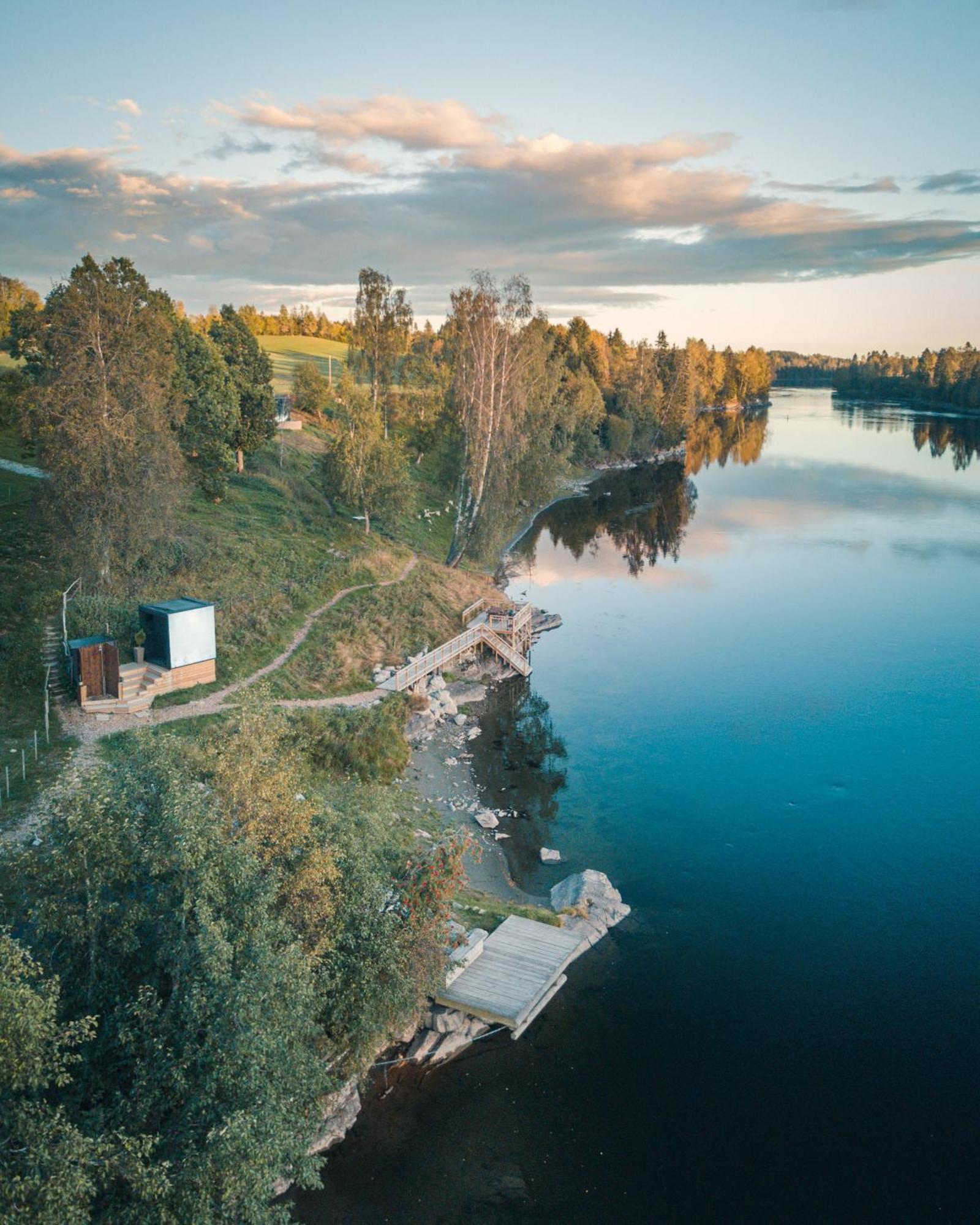 Wonderinn Riverside Arnes  Exterior photo